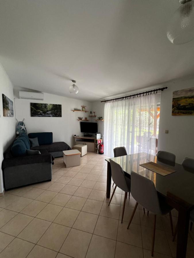 Vacation House Radosic Radosic  Eksteriør bilde