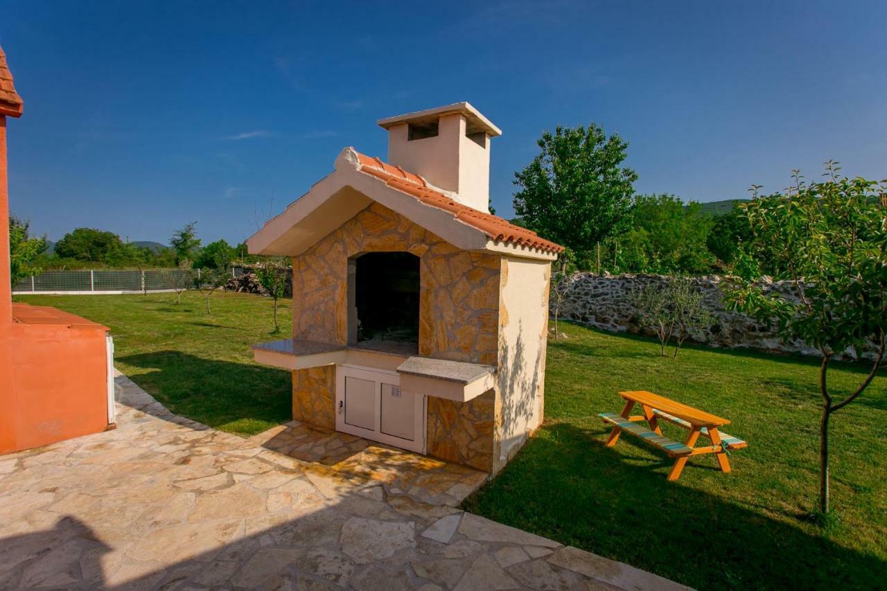 Vacation House Radosic Radosic  Eksteriør bilde